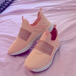 Brand new girl’s sneakers